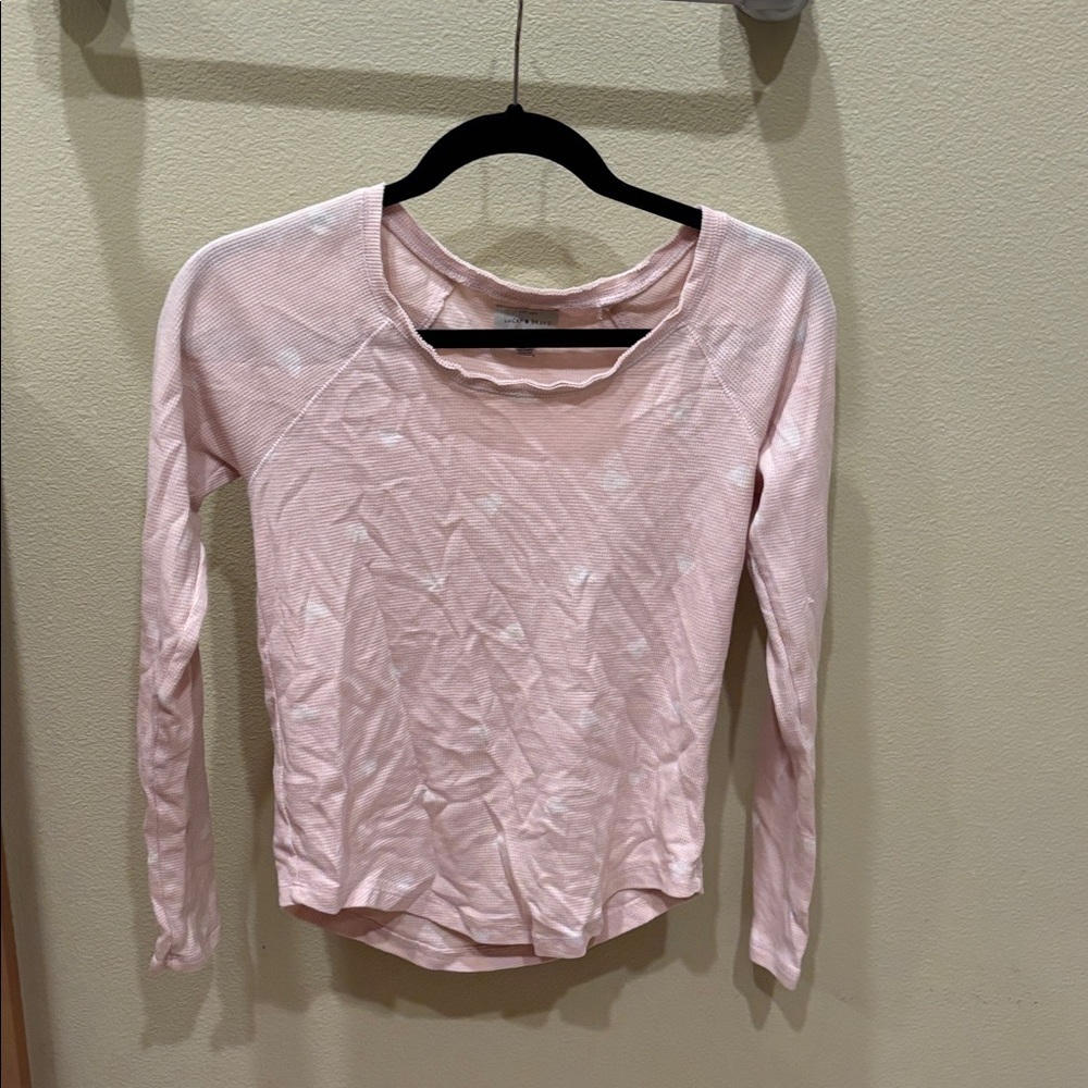 Lucky Brand Light Pink Long Sleeve Tee Shirt white hearts all over it - Picture 3 of 11